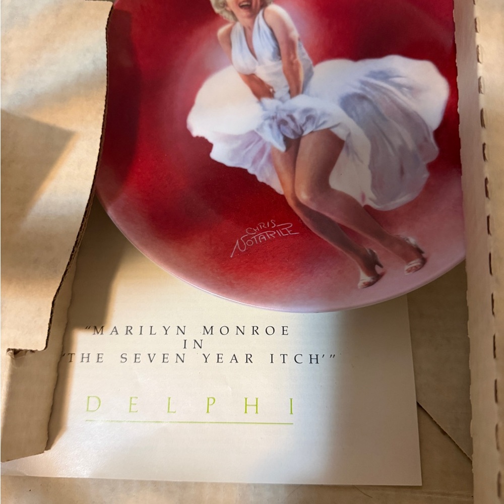 Marilyn Monroe Plate - Picture 3 of 4